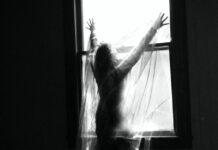 Šīs pazīmes liecina, ka tavu mājokli apsēduši spoki