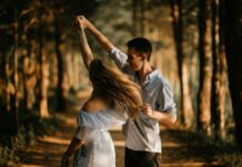 Ja partneris dara šīs 5 lietas, jūsu attiecības, iespējams, ir stiprākas, nekā šķiet Photo by Scott Broome on Unsplash