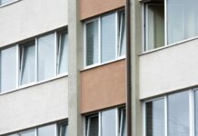 Neprāta lētticība: Kā vairāki latvieši palika gan bez sava dzīvokļa, gan naudas par tā pārdošanu