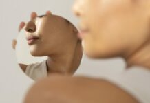 Kā pirms svētkiem panākt veselīgu ādas mirdzumu