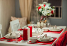 Interjera dizainera padomi: trīs idejas svētku galda klājumam 18. novembrī