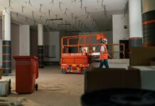 Ko ņemt vērā, izvēloties pacēlāju darbiem iekštelpās?