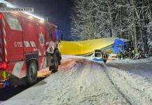 Izskan pirmās versijas par traģēdiju uz Ventspils šosejas; vairāki cilvēki svinējuši otro dzimšanas dienu – VIDEO