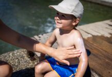 Dermatoloģe brīdina: ne katrs tumšais plankums uz ādas ir tikai pigmentācija