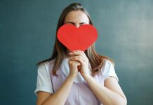3 horoskopa zīmes, kurām drīzumā būs jāizvēlas starp sirdi un prātu