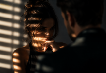 5 lietas, kas rada seksuālu spriedzi pat bez pieskāriena: pazīmes, kuras grūti ignorēt