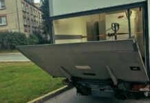 Aizdomīgs vīrietis garāžu kooperatīvā piesaista policistu uzmanību – pie viņa atrod…