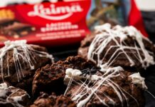 Iedvesmojies Halovīnam! Spocīgie piena šokolādes cepumi ar zirnekļu tīkliem